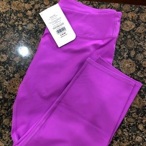 NWT Fabletics Salar Capri - large